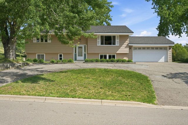 1604 W 131st Street, Burnsville, MN 55337