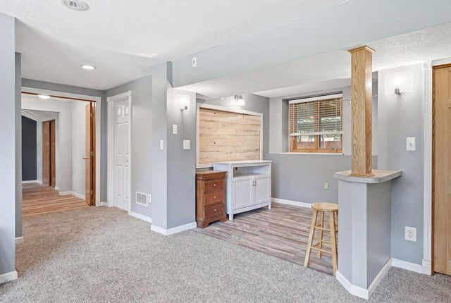 1604 W 131st Street, Burnsville, MN 55337