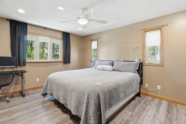 1604 W 131st Street, Burnsville, MN 55337