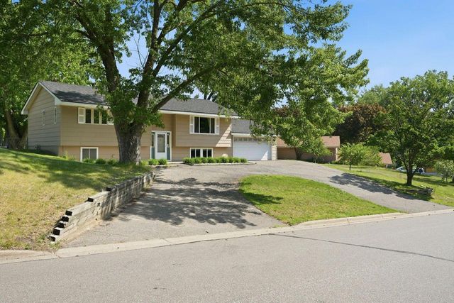 1604 W 131st Street, Burnsville, MN 55337