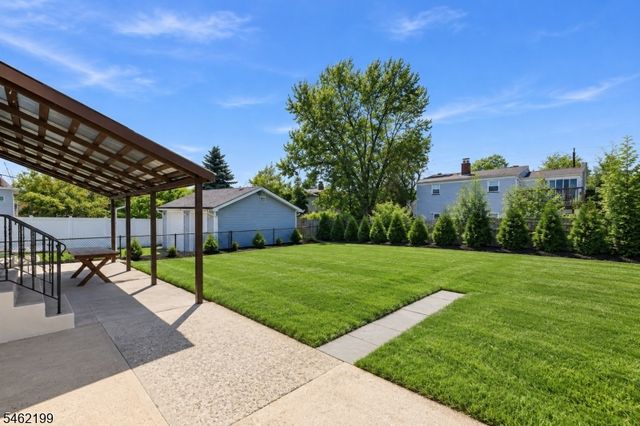 508 2Nd St, Carlstadt Boro, NJ 07072