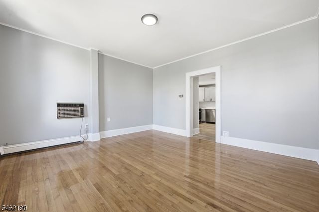 508 2Nd St, Carlstadt Boro, NJ 07072