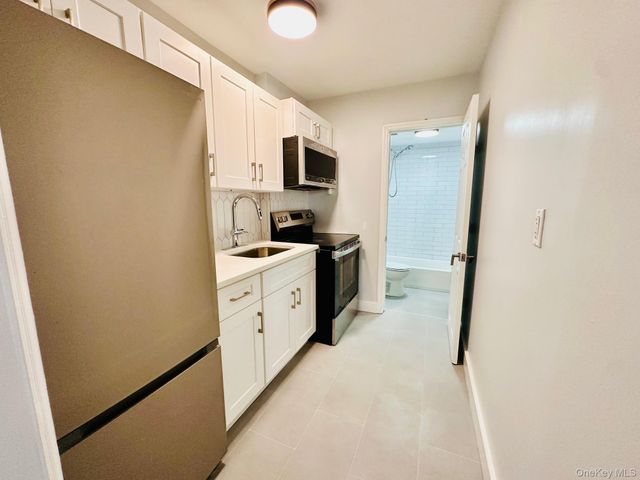 97 Waverly Street 3F, Yonkers, NY 10701