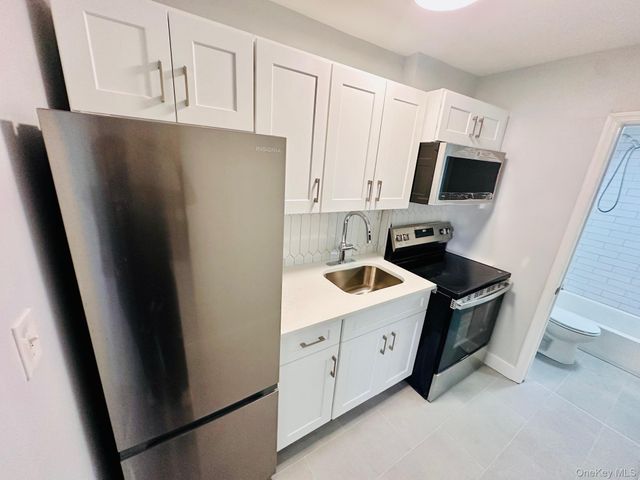 97 Waverly Street 3F, Yonkers, NY 10701