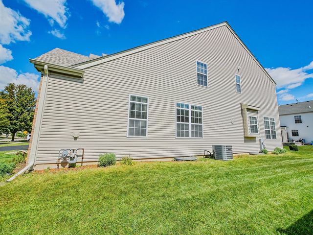 402 S Palmer Drive, Bolingbrook, IL 60490