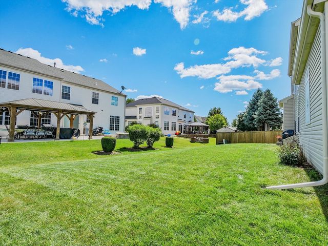 402 S Palmer Drive, Bolingbrook, IL 60490