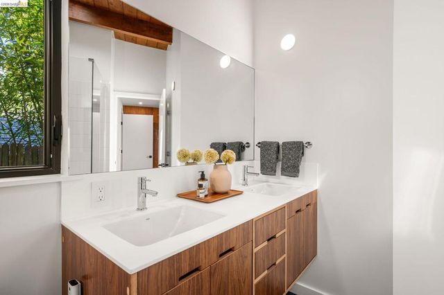 655 Vistamont Avenue, Berkeley, CA 94708