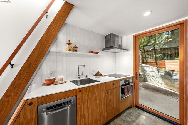 655 Vistamont Avenue, Berkeley, CA 94708