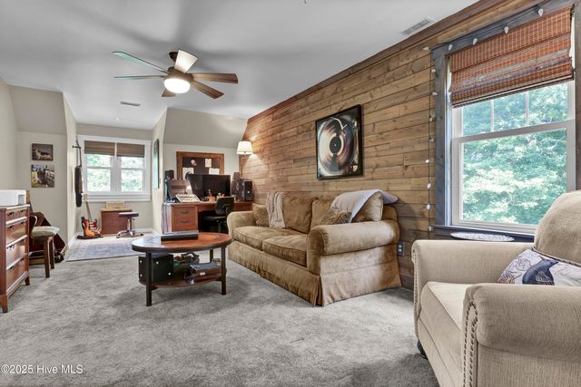 115 Dolphin Drive, Hampstead, NC 28443