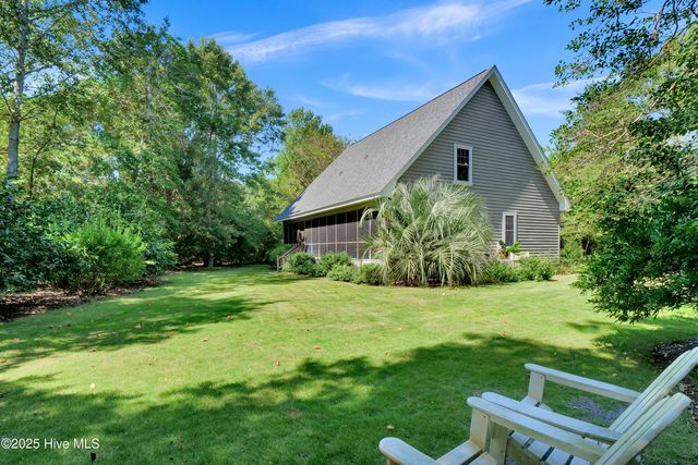 115 Dolphin Drive, Hampstead, NC 28443