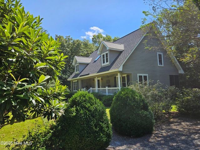 115 Dolphin Drive, Hampstead, NC 28443