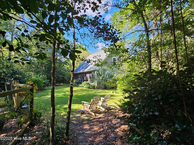 115 Dolphin Drive, Hampstead, NC 28443