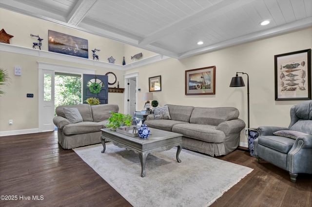 115 Dolphin Drive, Hampstead, NC 28443