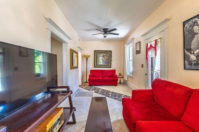 1121 Kerns AVE SW, Roanoke, VA 24015