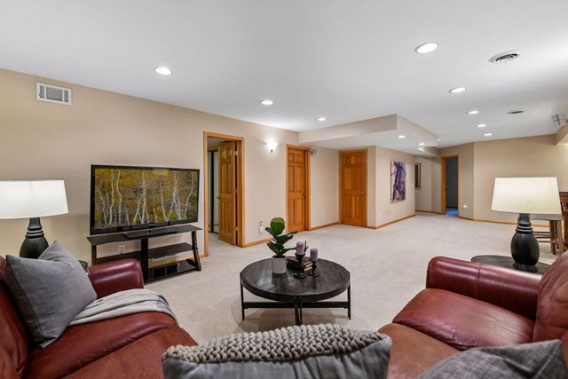 830 Fox Path Court, Medina, MN 55340