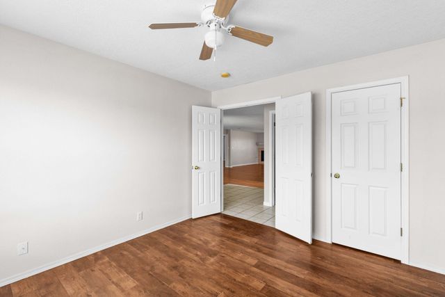 7106 Raleigh Hills Drive NE, Rio Rancho, NM 87144