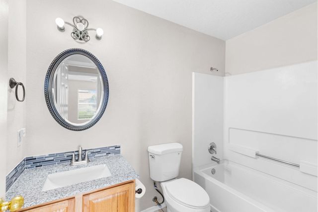 7106 Raleigh Hills Drive NE, Rio Rancho, NM 87144