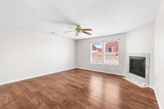 7106 Raleigh Hills Drive NE, Rio Rancho, NM 87144