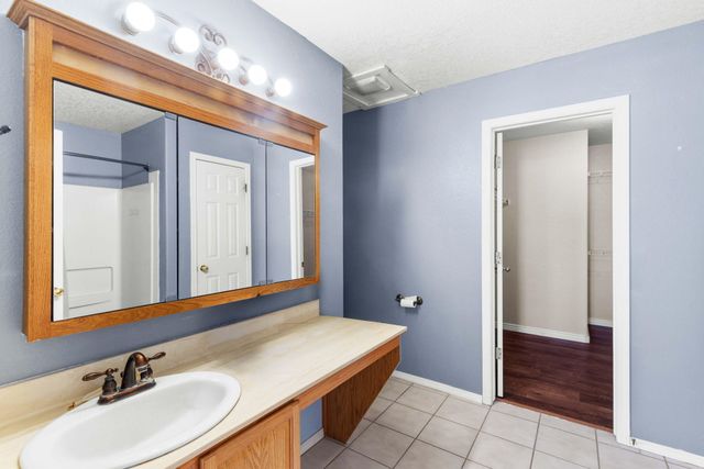 7106 Raleigh Hills Drive NE, Rio Rancho, NM 87144