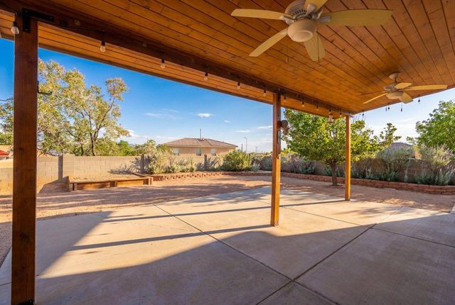 7106 Raleigh Hills Drive NE, Rio Rancho, NM 87144