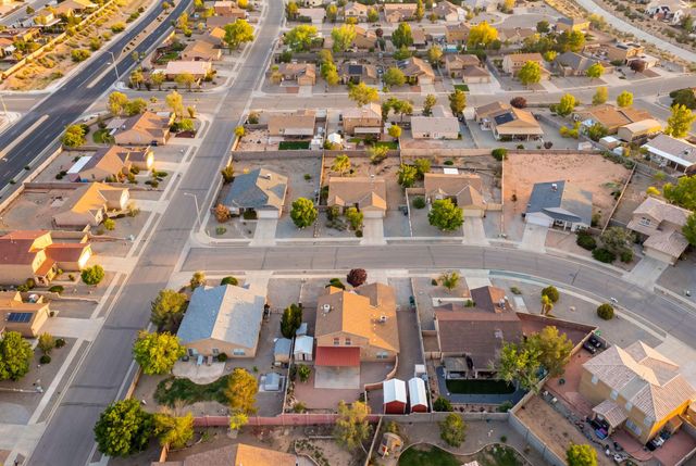 7106 Raleigh Hills Drive NE, Rio Rancho, NM 87144