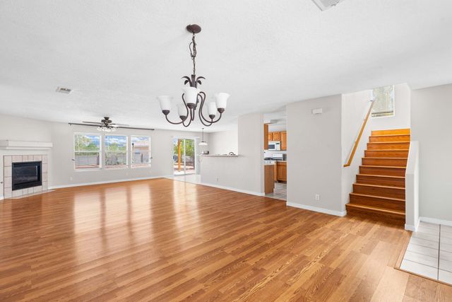 7106 Raleigh Hills Drive NE, Rio Rancho, NM 87144