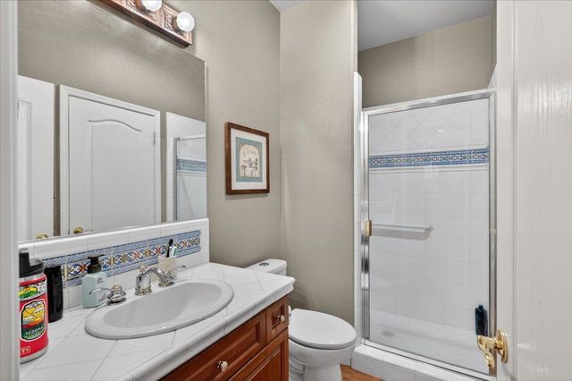 2007 Ashcroft Avenue, Clovis, CA 93611