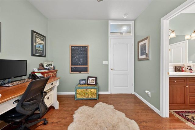 2007 Ashcroft Avenue, Clovis, CA 93611