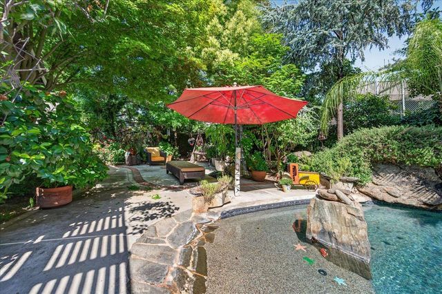 2007 Ashcroft Avenue, Clovis, CA 93611