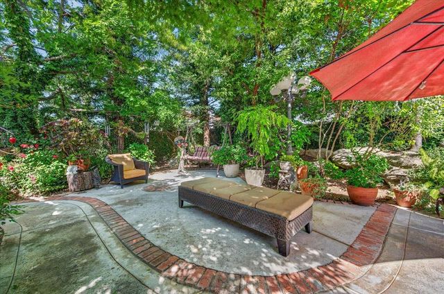 2007 Ashcroft Avenue, Clovis, CA 93611