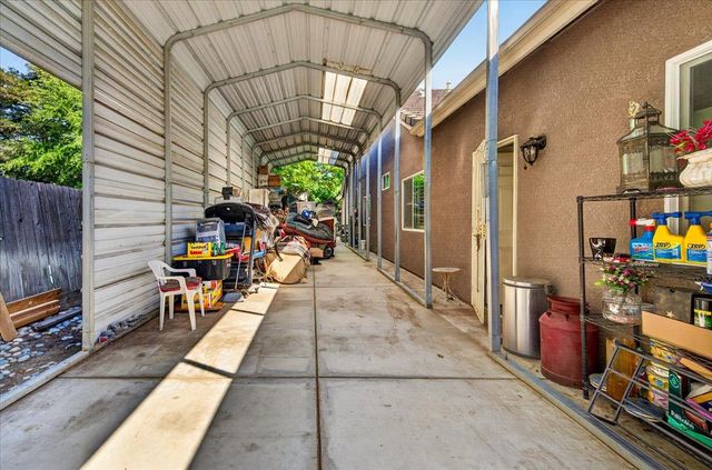 2007 Ashcroft Avenue, Clovis, CA 93611