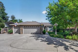 2007 Ashcroft Avenue, Clovis, CA 93611