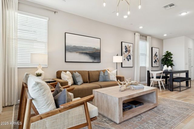 11880 W BURNSIDE Trail, Peoria, AZ 85383