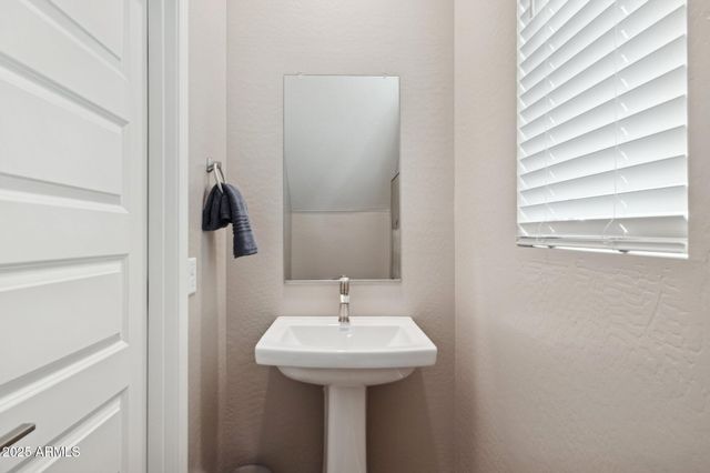 11880 W BURNSIDE Trail, Peoria, AZ 85383