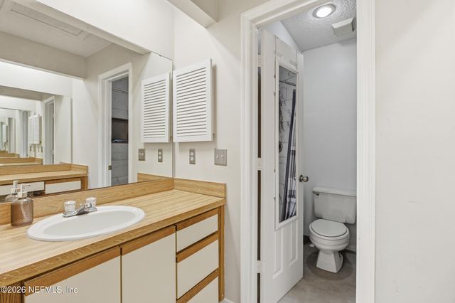 7623 BAYMEADOWS Circle 2022, Jacksonville, FL 32256