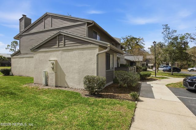 7623 BAYMEADOWS Circle 2022, Jacksonville, FL 32256