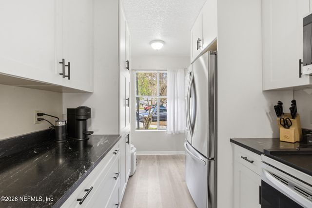 7623 BAYMEADOWS Circle 2022, Jacksonville, FL 32256