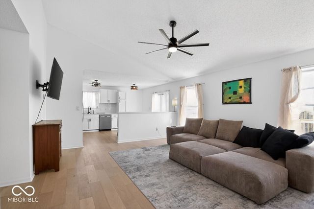 6415 Angel Falls Drive, Noblesville, IN 46062