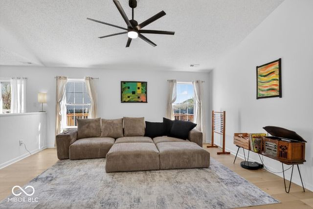 6415 Angel Falls Drive, Noblesville, IN 46062