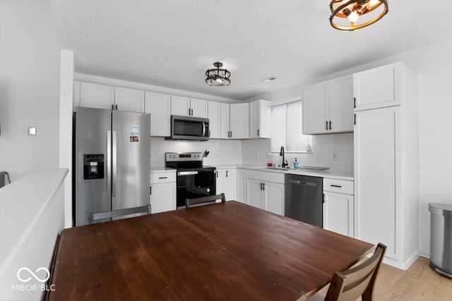 6415 Angel Falls Drive, Noblesville, IN 46062