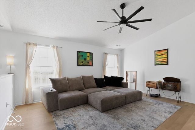 6415 Angel Falls Drive, Noblesville, IN 46062