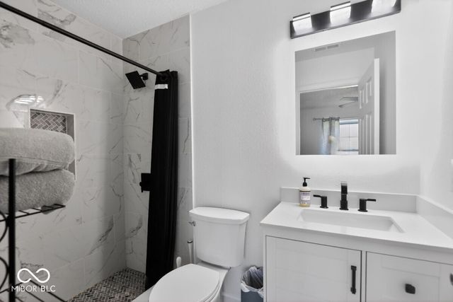 6415 Angel Falls Drive, Noblesville, IN 46062