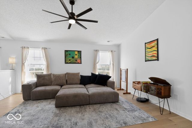 6415 Angel Falls Drive, Noblesville, IN 46062