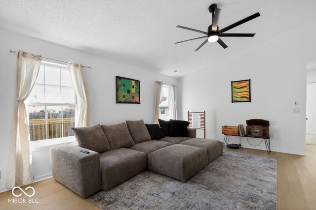 6415 Angel Falls Drive, Noblesville, IN 46062