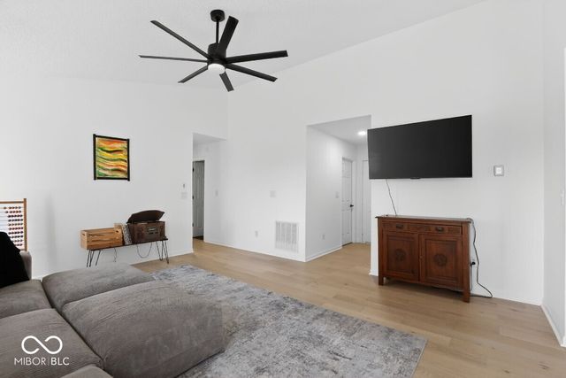 6415 Angel Falls Drive, Noblesville, IN 46062