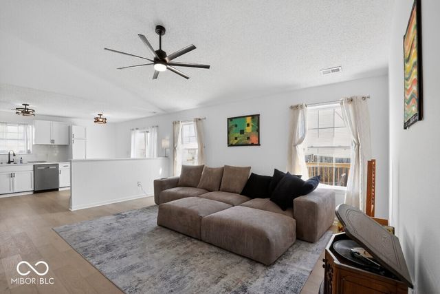 6415 Angel Falls Drive, Noblesville, IN 46062