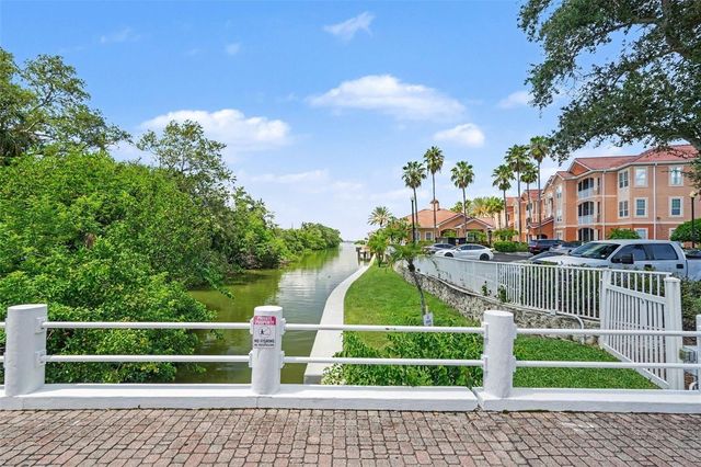 5000 CULBREATH KEY WAY 4-101, Tampa, FL 33611