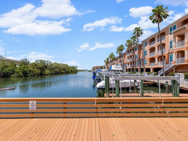 5000 CULBREATH KEY WAY 4-101, Tampa, FL 33611