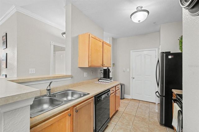 5000 CULBREATH KEY WAY 4-101, Tampa, FL 33611