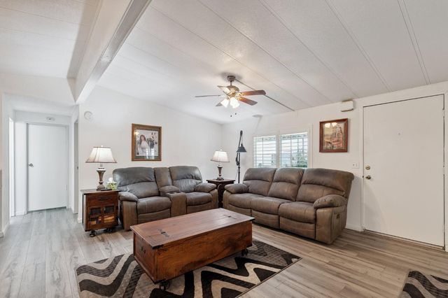 371 Bethel Avenue # 102, Sanger, CA 93657